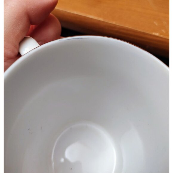 Merry Brite 4 Piece Porcelain Dinnerware Set Christmas Gift Pattern,  Vintage - Picture 5 of 10